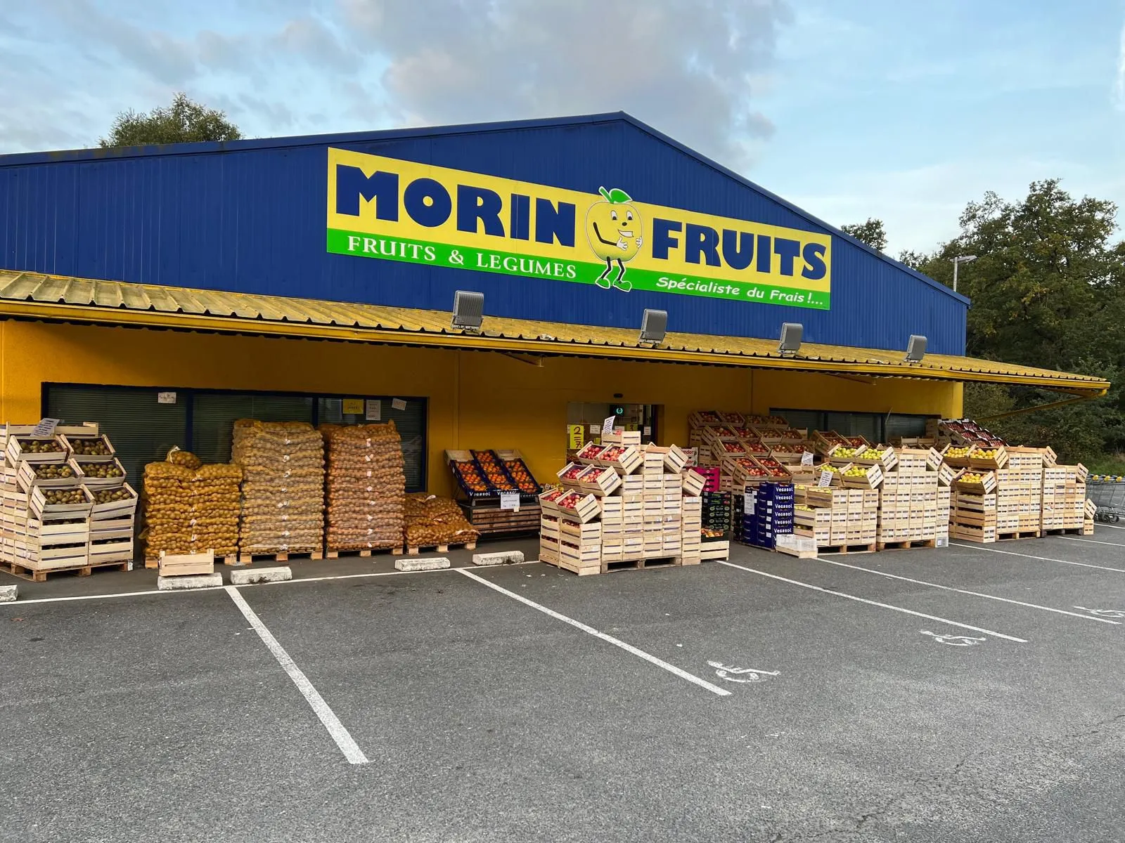 devanture-morins-fruits